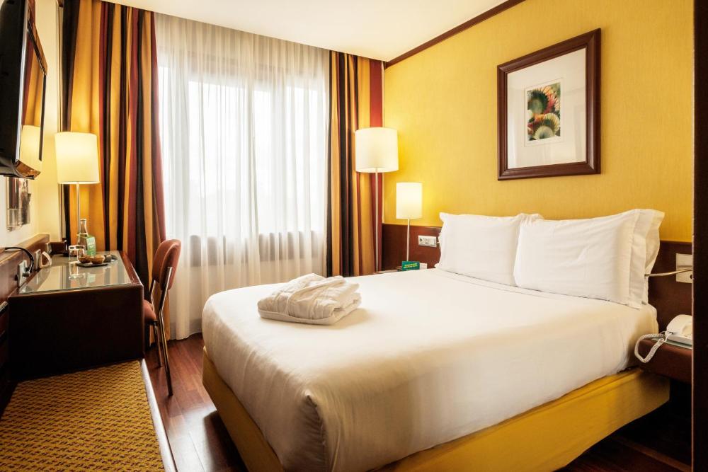 Standard Room interior